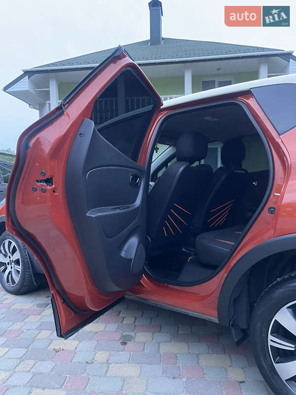 Позашляховик / Кросовер Renault Captur 2017 в Хмельницькому фото 6 Позашляховик / Кросовер Renault Captur 2017 в Хмельницькому