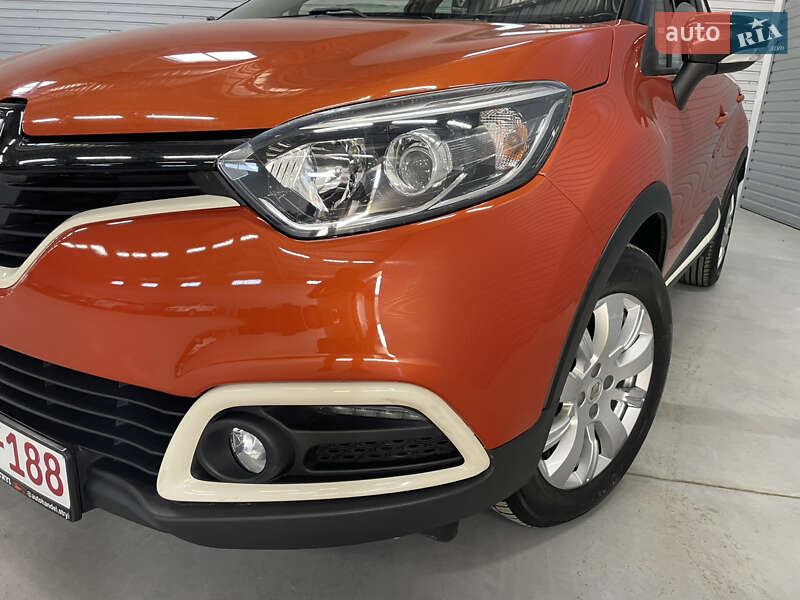 Внедорожник / Кроссовер Renault Captur 2016 в Стрые