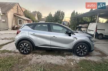 Внедорожник / Кроссовер Renault Captur 2023 в Каменском