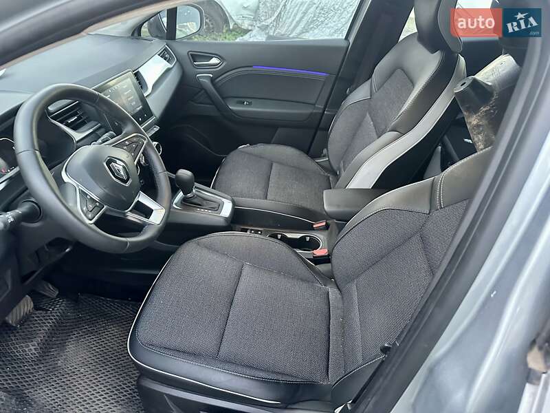 Внедорожник / Кроссовер Renault Captur 2023 в Каменском