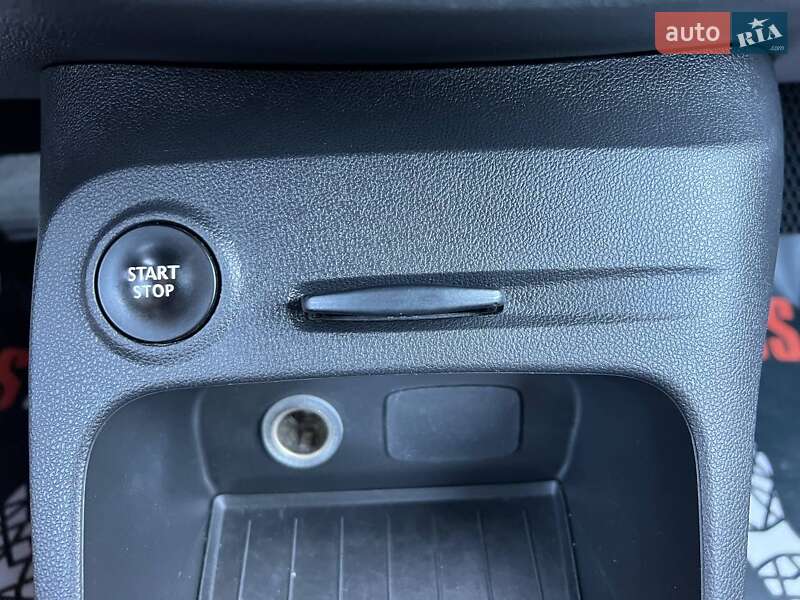 Внедорожник / Кроссовер Renault Captur 2017 в Хмельницком фото 24 Внедорожник / Кроссовер Renault Captur 2017 в Хмельницком