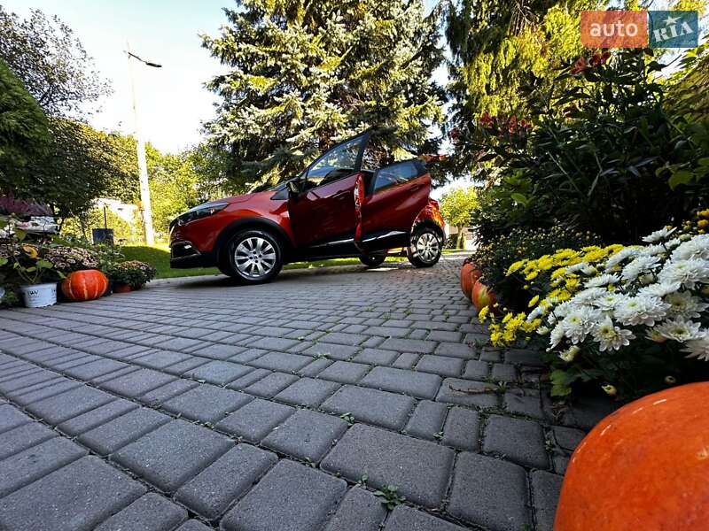 Внедорожник / Кроссовер Renault Captur 2016 в Львове