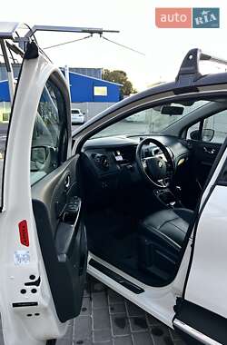 Внедорожник / Кроссовер Renault Captur 2015 в 