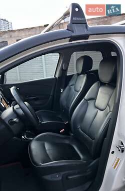 Внедорожник / Кроссовер Renault Captur 2015 в 