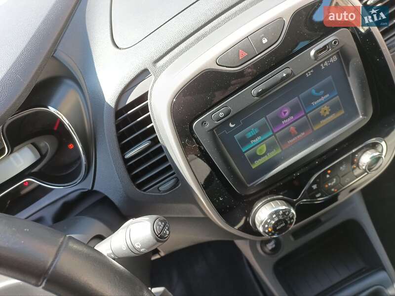 Внедорожник / Кроссовер Renault Captur 2017 в Ивано-Франковске