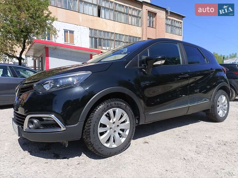 Внедорожник / Кроссовер Renault Captur 2017 в Ивано-Франковске