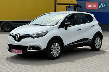 Позашляховик / Кросовер Renault Captur 2015 в 