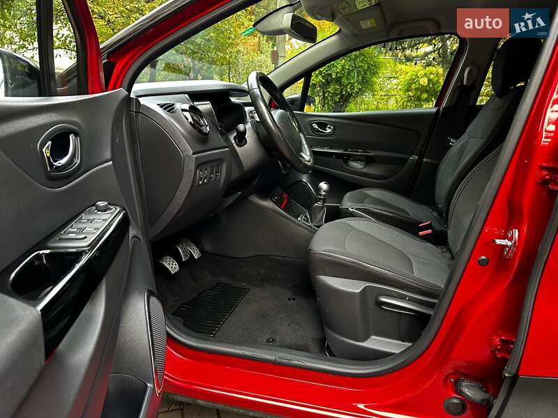 Внедорожник / Кроссовер Renault Captur 2016 в Львове