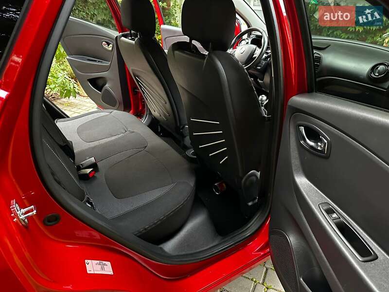 Внедорожник / Кроссовер Renault Captur 2016 в Львове