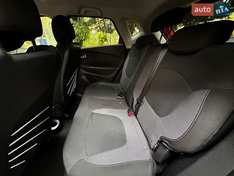 Внедорожник / Кроссовер Renault Captur 2016 в Львове
