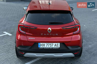 Внедорожник / Кроссовер Renault Captur 2021 в 