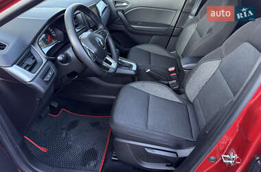 Внедорожник / Кроссовер Renault Captur 2021 в 