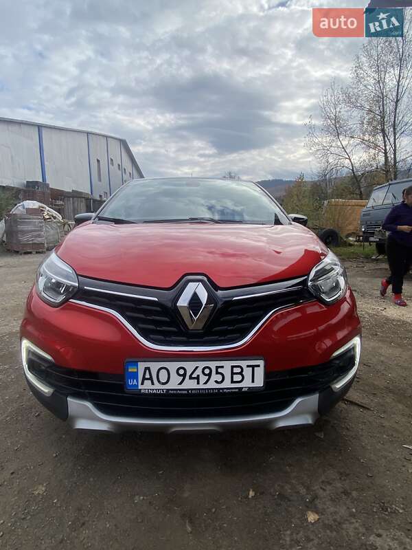Внедорожник / Кроссовер Renault Captur 2018 в Тячеве фото Внедорожник / Кроссовер Renault Captur 2018 в Тячеве