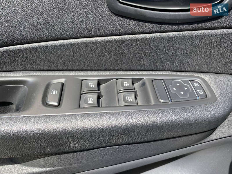 Внедорожник / Кроссовер Renault Captur 2018 в Житомире фото 14 Внедорожник / Кроссовер Renault Captur 2018 в Житомире