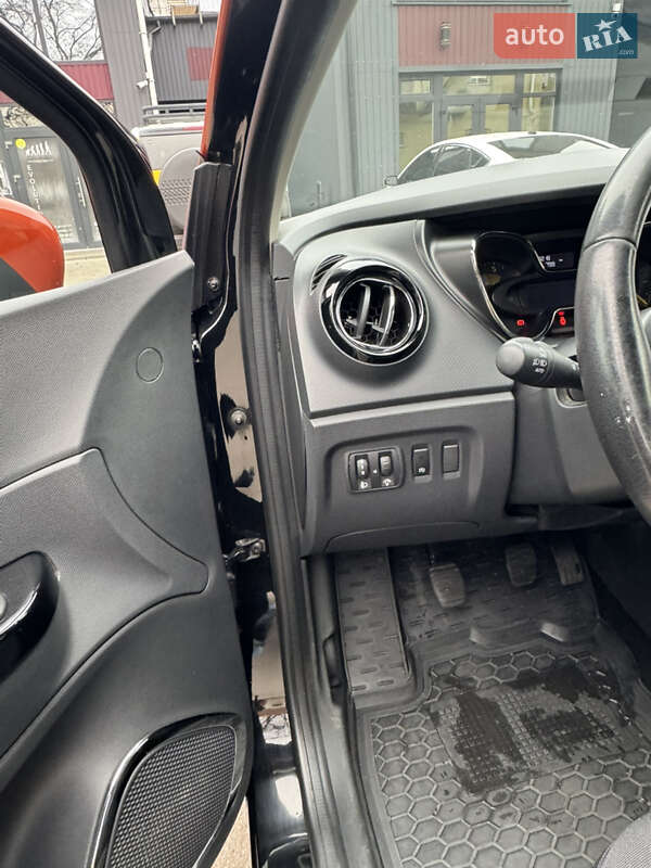 Позашляховик / Кросовер Renault Captur 2014 в Прилуках фото 14 Позашляховик / Кросовер Renault Captur 2014 в Прилуках