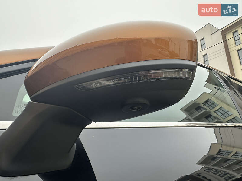 Внедорожник / Кроссовер Renault Captur 2020 в Львове