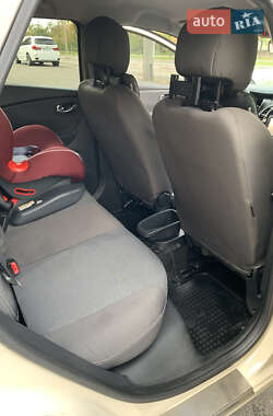 Внедорожник / Кроссовер Renault Captur 2016 в Киеве