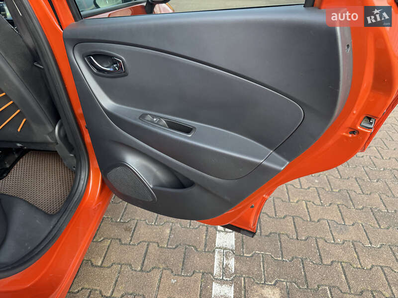 Позашляховик / Кросовер Renault Captur 2014 в Житомирі фото 49 Позашляховик / Кросовер Renault Captur 2014 в Житомирі