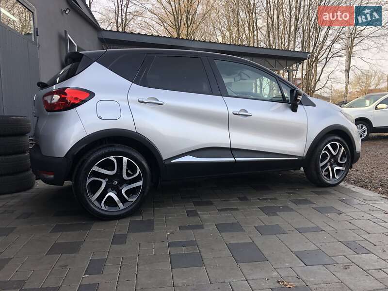 Позашляховик / Кросовер Renault Captur 2016 в Івано-Франківську