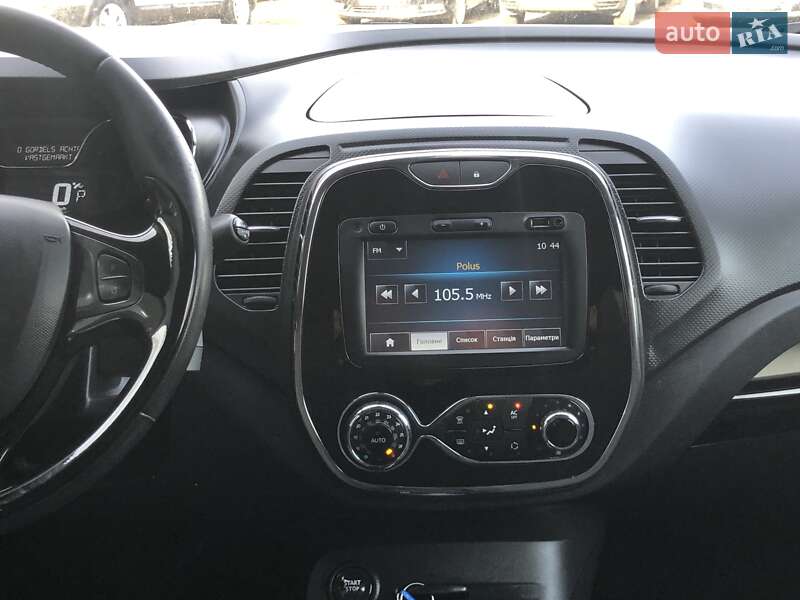 Позашляховик / Кросовер Renault Captur 2016 в Івано-Франківську