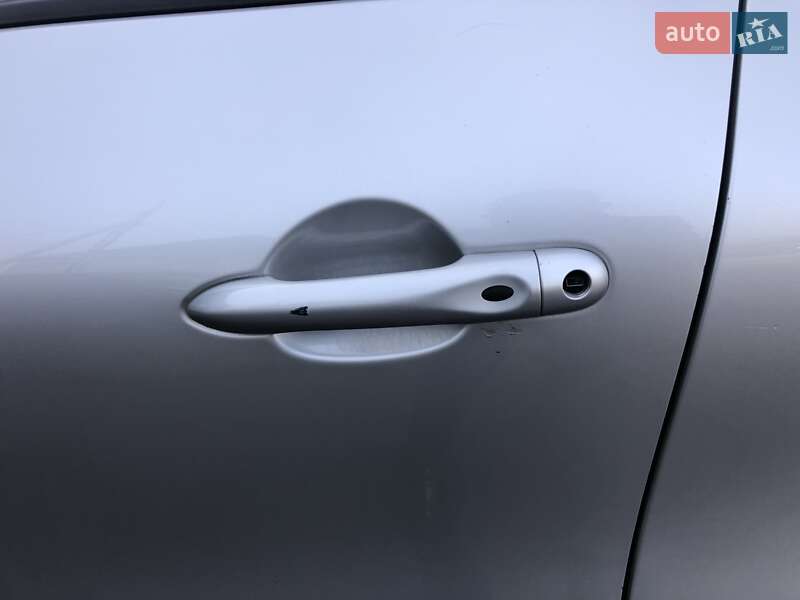 Позашляховик / Кросовер Renault Captur 2016 в Івано-Франківську