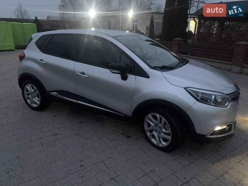 Позашляховик / Кросовер Renault Captur 2015 в Львові