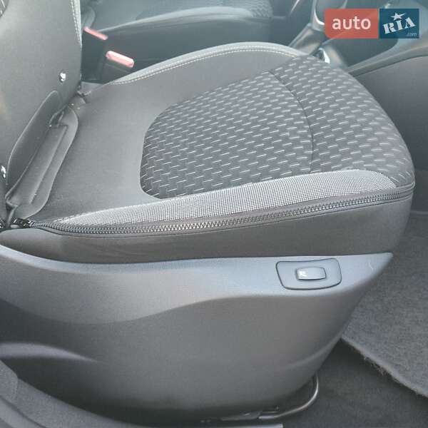 Внедорожник / Кроссовер Renault Captur 2019 в Ровно фото 25 Внедорожник / Кроссовер Renault Captur 2019 в Ровно