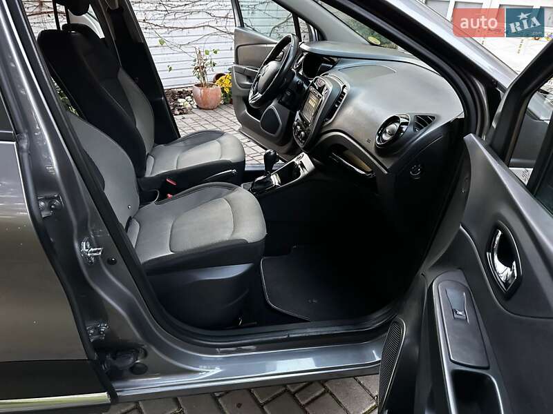 Внедорожник / Кроссовер Renault Captur 2015 в Львове