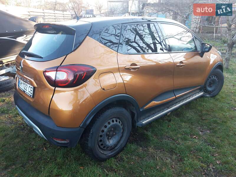 Внедорожник / Кроссовер Renault Captur 2017 в Киеве фото 6 Внедорожник / Кроссовер Renault Captur 2017 в Киеве