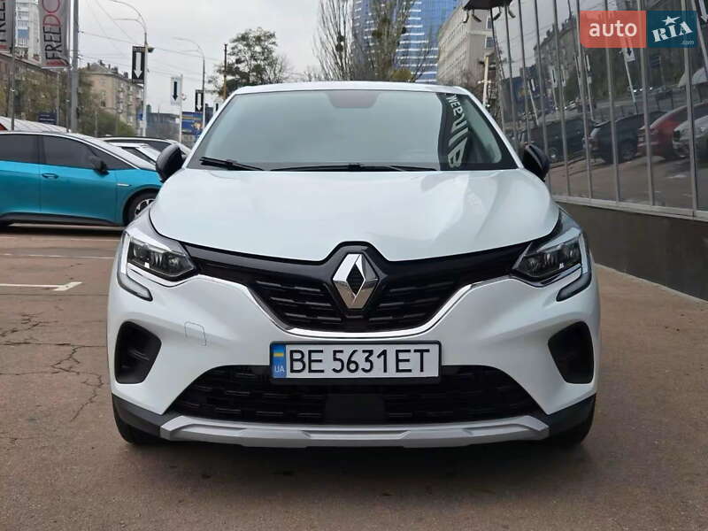 Внедорожник / Кроссовер Renault Captur 2021 в Киеве