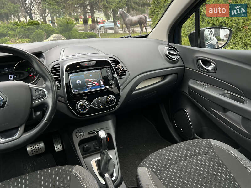 Внедорожник / Кроссовер Renault Captur 2019 в Тернополе