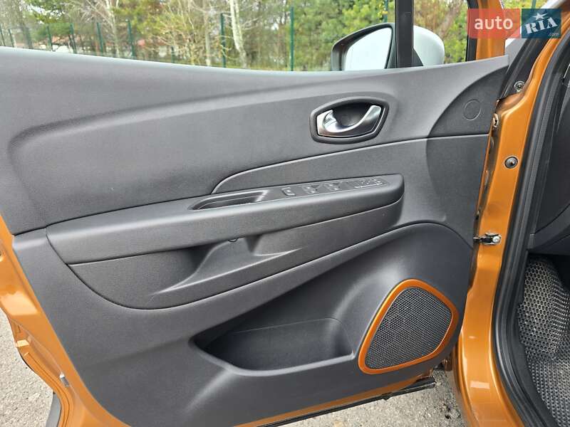 Внедорожник / Кроссовер Renault Captur 2017 в Хмельницком фото 22 Внедорожник / Кроссовер Renault Captur 2017 в Хмельницком