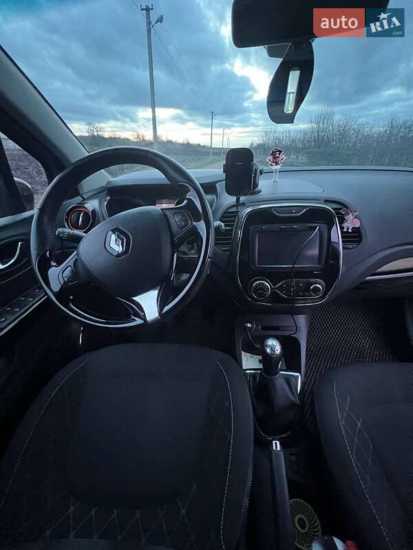 Позашляховик / Кросовер Renault Captur 2014 в Вільногірську