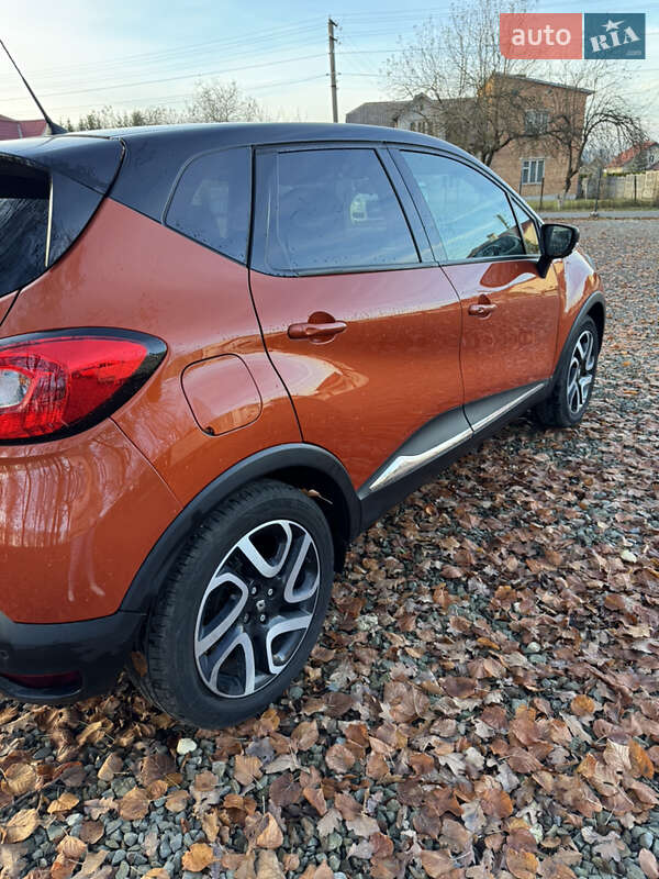 Позашляховик / Кросовер Renault Captur 2015 в Самборі