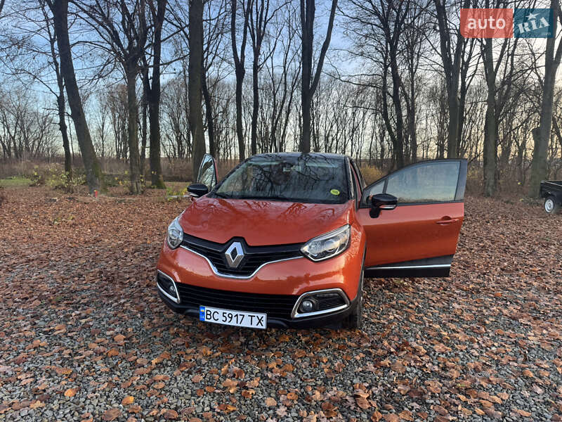 Позашляховик / Кросовер Renault Captur 2015 в Самборі