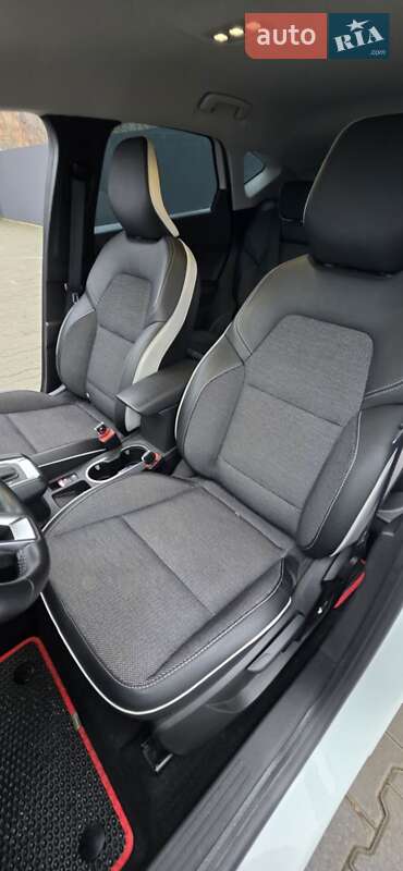 Позашляховик / Кросовер Renault Captur 2021 в Житомирі фото 11 Позашляховик / Кросовер Renault Captur 2021 в Житомирі