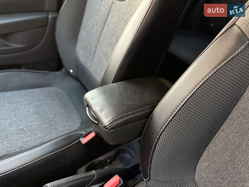 Внедорожник / Кроссовер Renault Captur 2019 в Луцке фото 27 Внедорожник / Кроссовер Renault Captur 2019 в Луцке