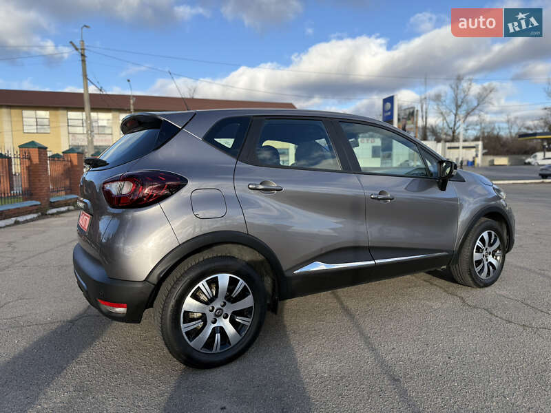 Внедорожник / Кроссовер Renault Captur 2020 в Днепре
