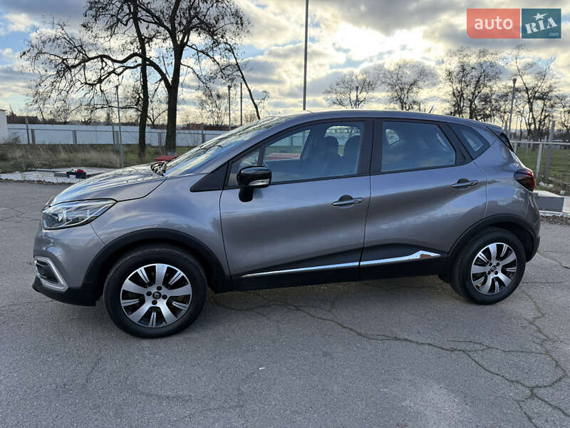 Внедорожник / Кроссовер Renault Captur 2020 в Днепре