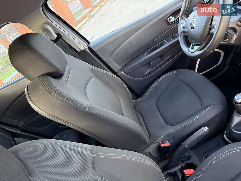 Внедорожник / Кроссовер Renault Captur 2020 в Днепре