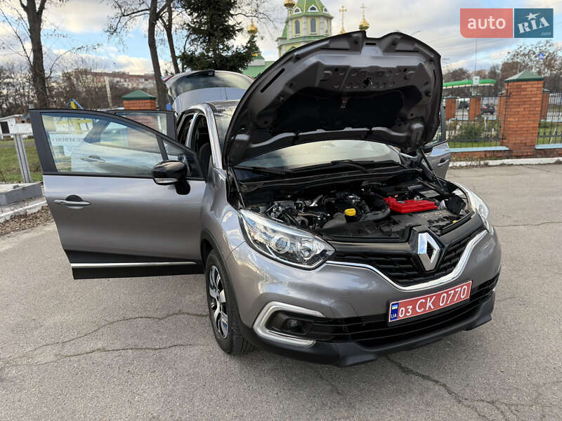 Внедорожник / Кроссовер Renault Captur 2020 в Днепре