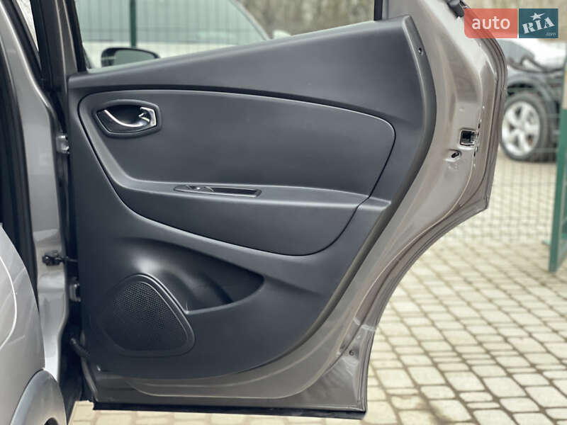 Позашляховик / Кросовер Renault Captur 2013 в Бердичеві фото 33 Позашляховик / Кросовер Renault Captur 2013 в Бердичеві