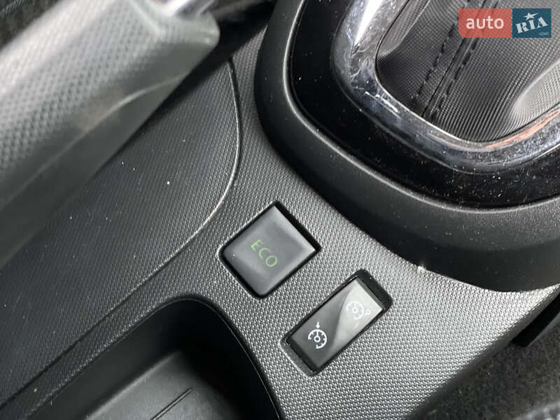 Позашляховик / Кросовер Renault Captur 2013 в Бердичеві фото 42 Позашляховик / Кросовер Renault Captur 2013 в Бердичеві