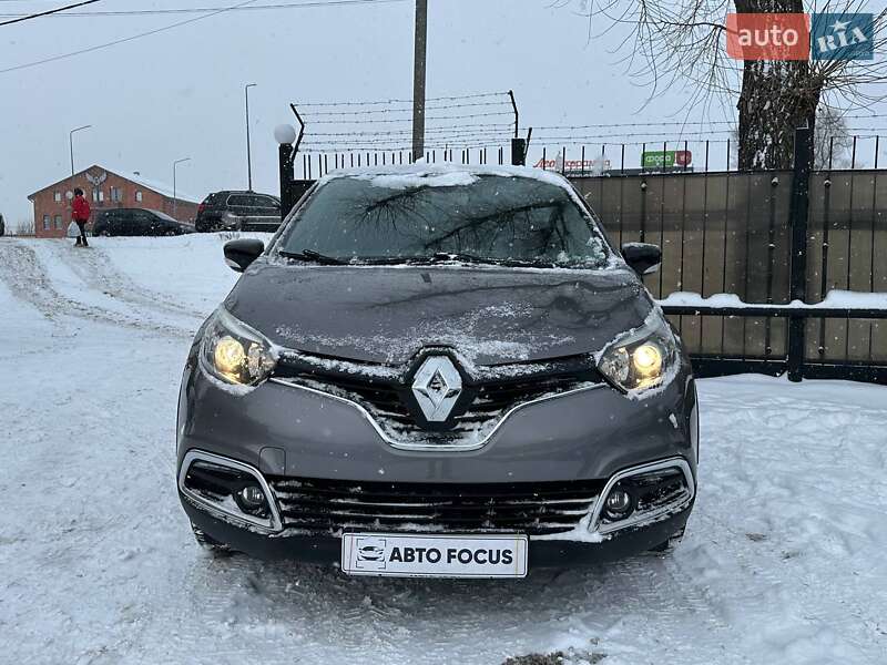 Позашляховик / Кросовер Renault Captur 2016 в Києві фото 2 Позашляховик / Кросовер Renault Captur 2016 в Києві