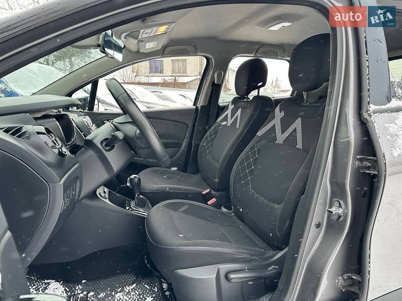 Позашляховик / Кросовер Renault Captur 2016 в Києві фото 9 Позашляховик / Кросовер Renault Captur 2016 в Києві