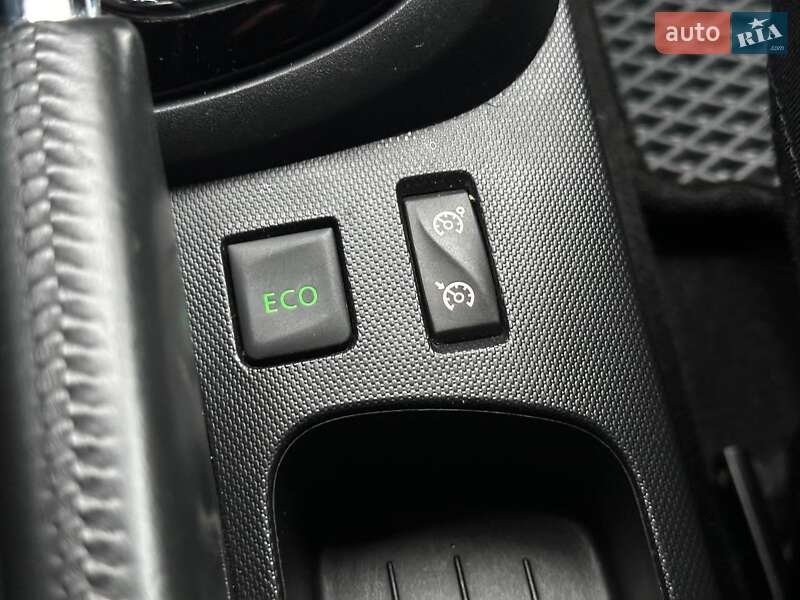 Позашляховик / Кросовер Renault Captur 2016 в Києві фото 20 Позашляховик / Кросовер Renault Captur 2016 в Києві