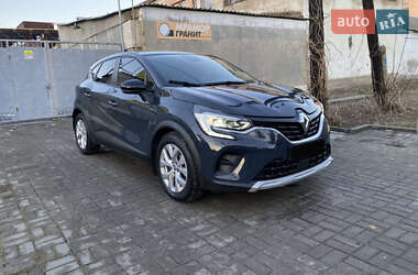 Внедорожник / Кроссовер Renault Captur 2021 в Киеве