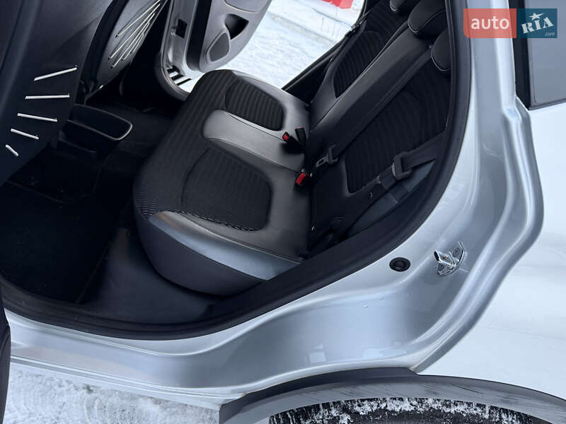 Внедорожник / Кроссовер Renault Captur 2016 в Днепре