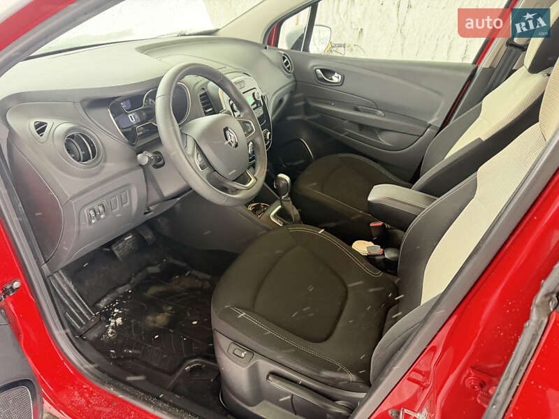 Внедорожник / Кроссовер Renault Captur 2017 в Чернигове