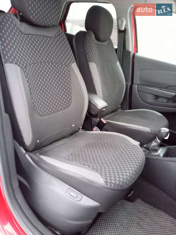 Внедорожник / Кроссовер Renault Captur 2017 в Мостиске фото 12 Внедорожник / Кроссовер Renault Captur 2017 в Мостиске